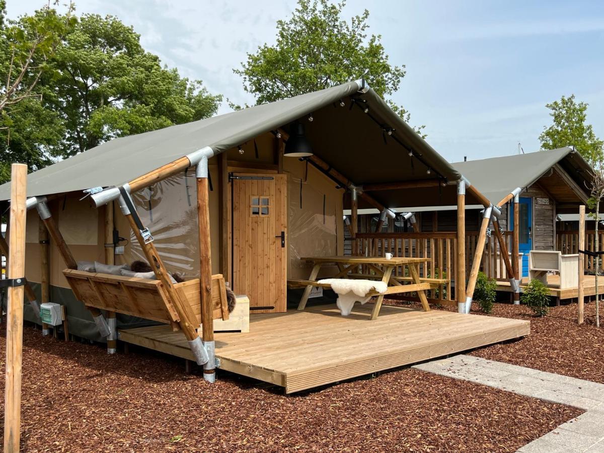 Luxe tent Waterherberg It Beaken